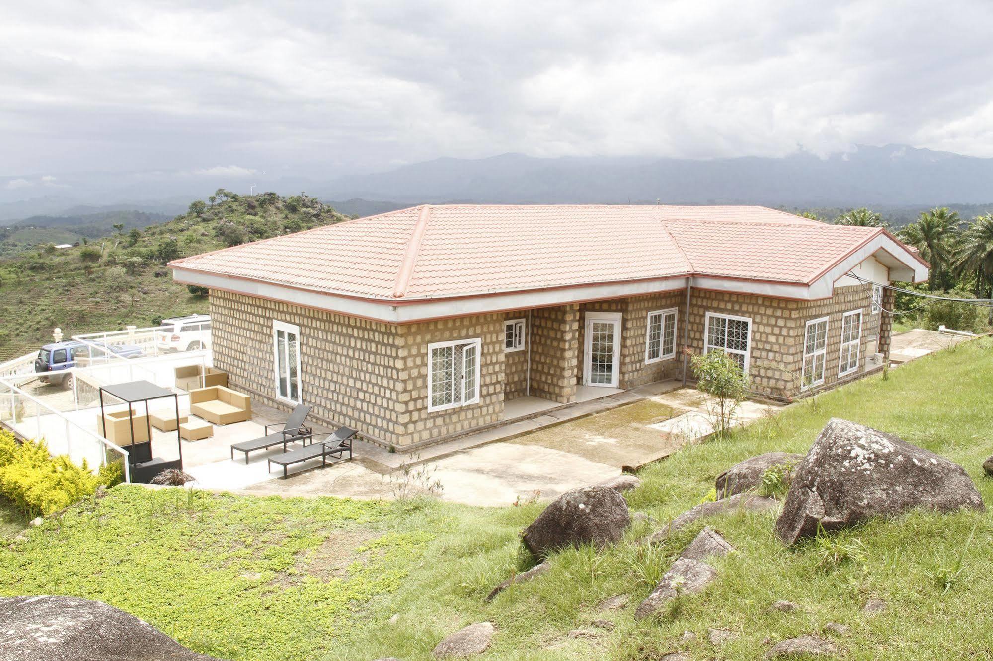 Saddle Hill Ranch Hotel Bafut ภายนอก รูปภาพ