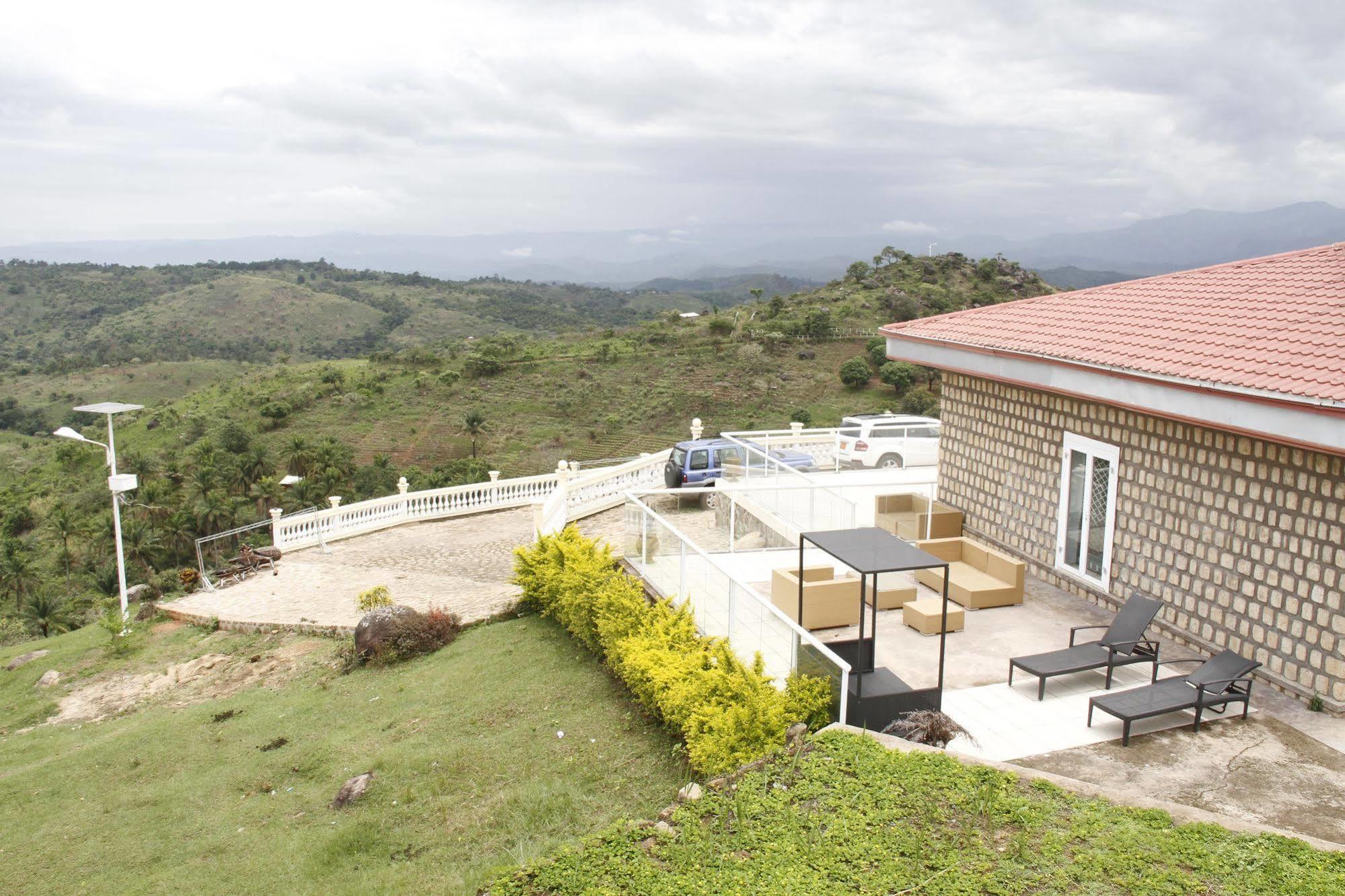 Saddle Hill Ranch Hotel Bafut ภายนอก รูปภาพ