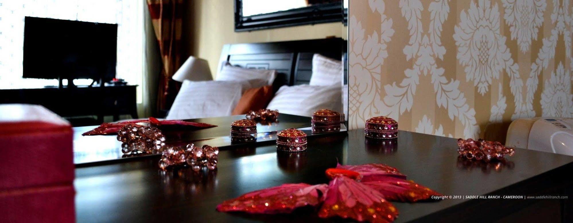 Saddle Hill Ranch Hotel Bafut ภายนอก รูปภาพ
